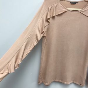 Long-sleeve with Ruffle